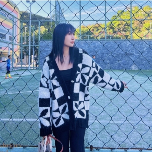 NEW * Zara Black White Checkered Knit Jacquard Chunky Knit Oversized Cardigan - Picture 13 of 16